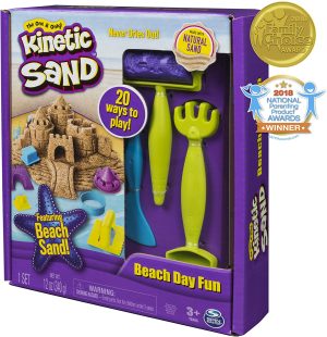 Kinetic Sand Beach Day Fun Playset with Castle Molds