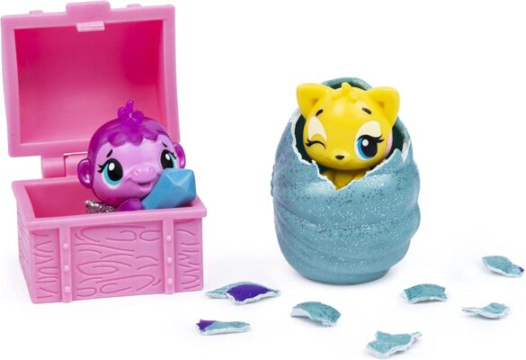 Hatchimals CollEGGtibles Coral Castle Fold Open Playset