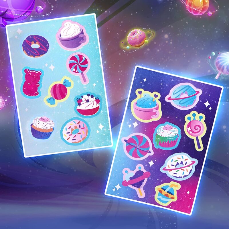 Hatchimals CollEGGtibles, Cosmic Candy Shop