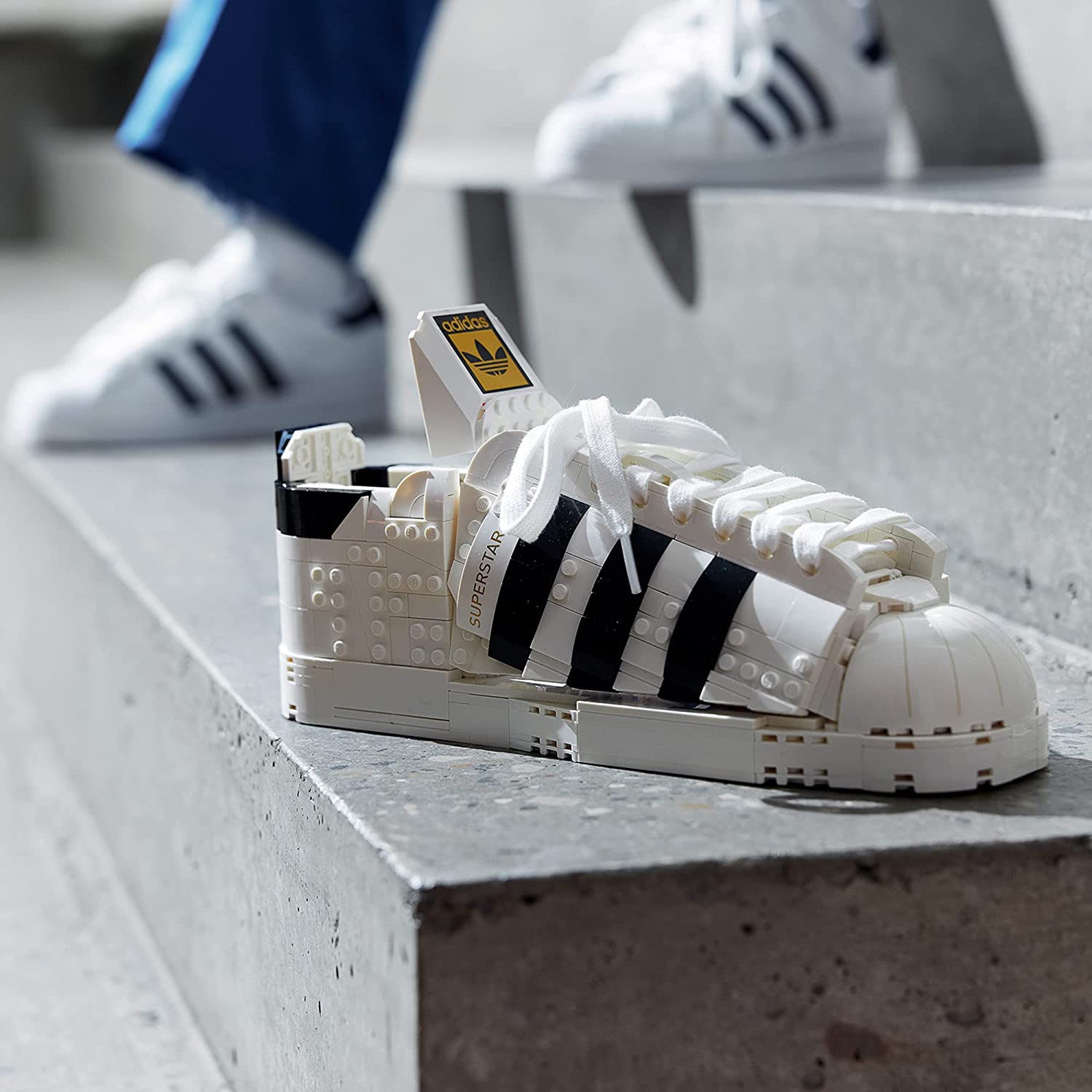LEGO Adidas Originals Superstar 10282 Building Kit LEGO Adidas Originals Superstar 10282 Building Kit