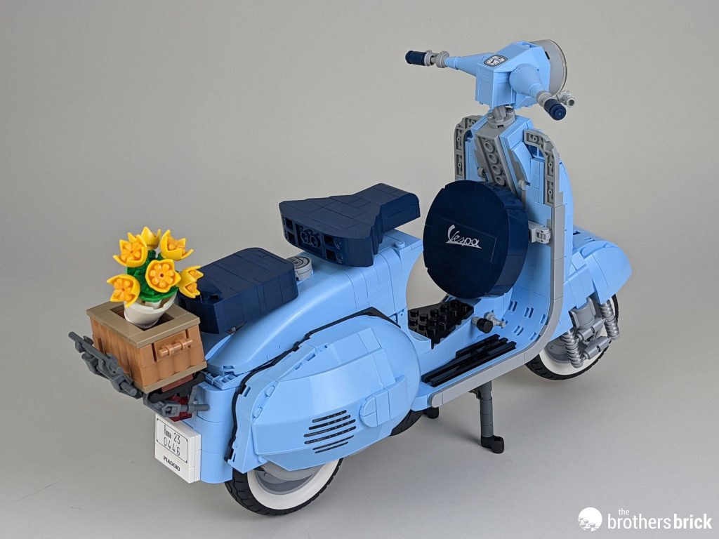 LEGO Vespa 125 10298 Model Building Kit LEGO Vespa 125 10298 Model Building Kit