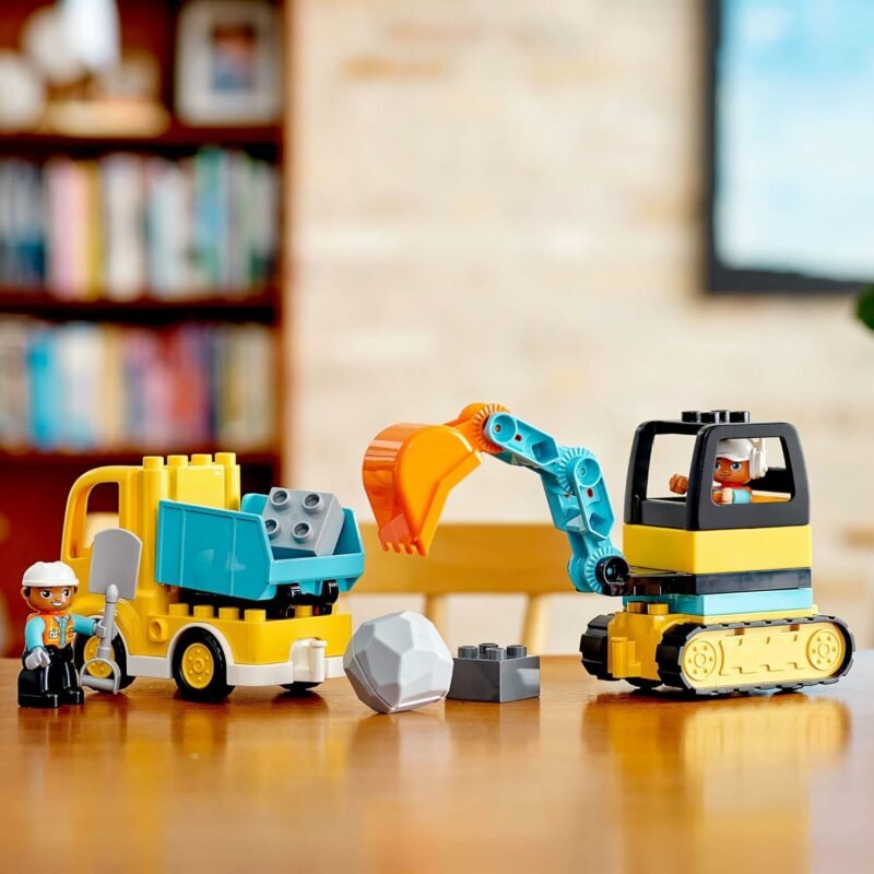 LEGO DUPLO Town Truck & Tracked Excavator Construction Vehicle 10931