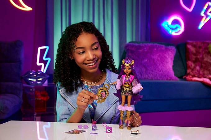 Monster High Monster Fest Doll Clawdeen Wolf with Glam Outfit Monster High Monster Fest Doll Clawdeen Wolf with Glam Outfit