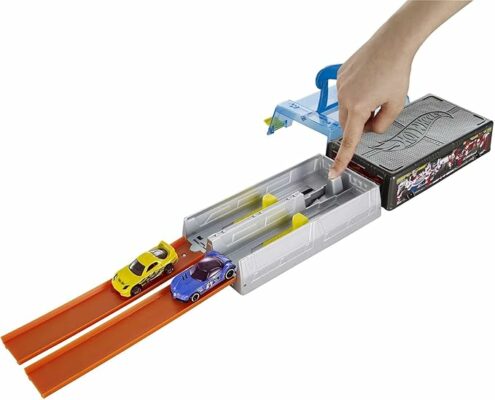 Hot Wheels Toy Cars & Track Set Race Case Playset with 2 Vehicles in Scale