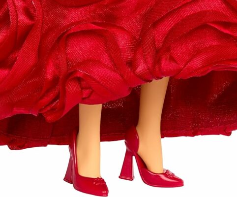 Disney Descendants The Rise of Red Queen of Hearts Fashion Doll