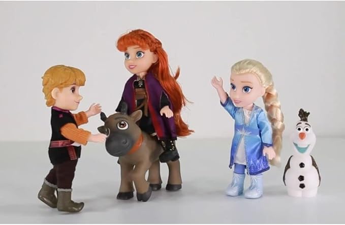 Disney Frozen 2 Petite Dolls Gift Set Disney Frozen 2 Petite Dolls Gift Set