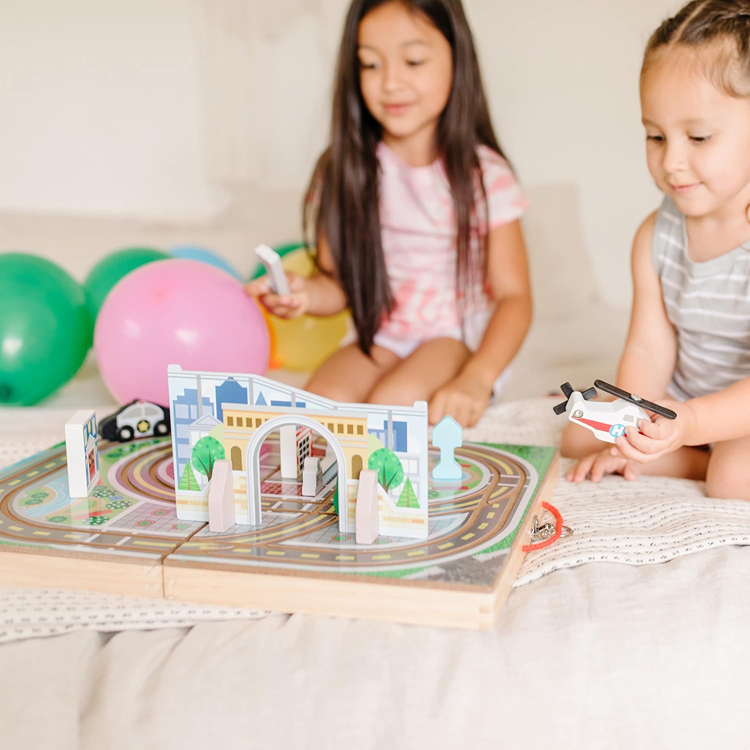 Melissa & Doug 18-Piece Wooden Take Along Tabletop Town Melissa & Doug 18-Piece Wooden Take Along Tabletop Town