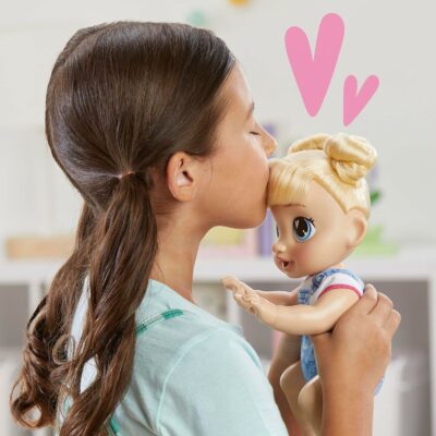 Baby Alive Crawl 'n Play Harper Hugs Electronic Crawling Baby Doll Set