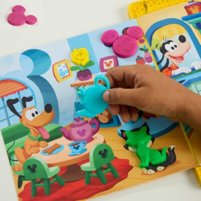Play Doh Disney Junior Mickey Mouse Clubhouse Shape a Story Playset