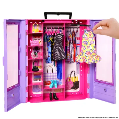 Barbie Fashionistas Ultimate Closet Accessory