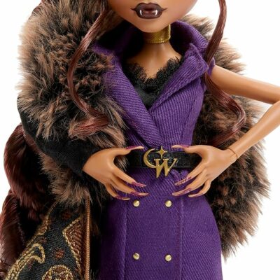 Monster High Doll Clawdeen Wolf House with Faux Fur Jacquard Coat