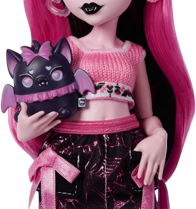 Monster High Self-Scare Secrets Draculaura Doll and Accessories Set Monster High Self-Scare Secrets Draculaura Doll and Accessories Set