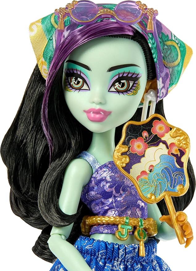 Monster High Skulltimate Secrets Jinafire Long Doll Monster High Skulltimate Secrets Jinafire Long Doll