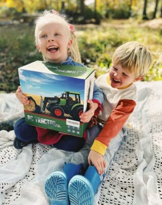 Remote Control Tractor Toy with Trailer Metal Front & Front Loader Farm Vehicle Set