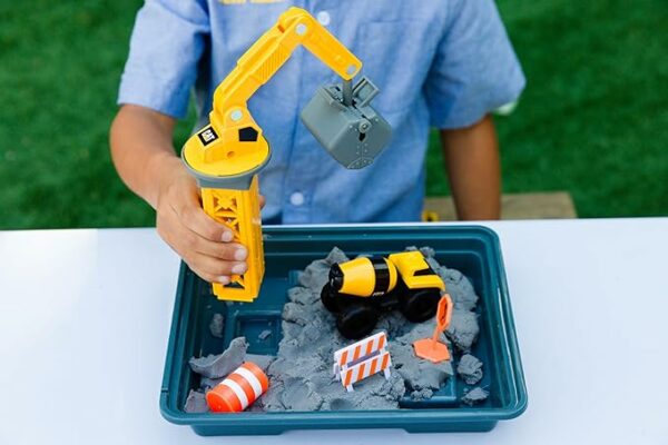 CAT Dig N Build Concrete Playset