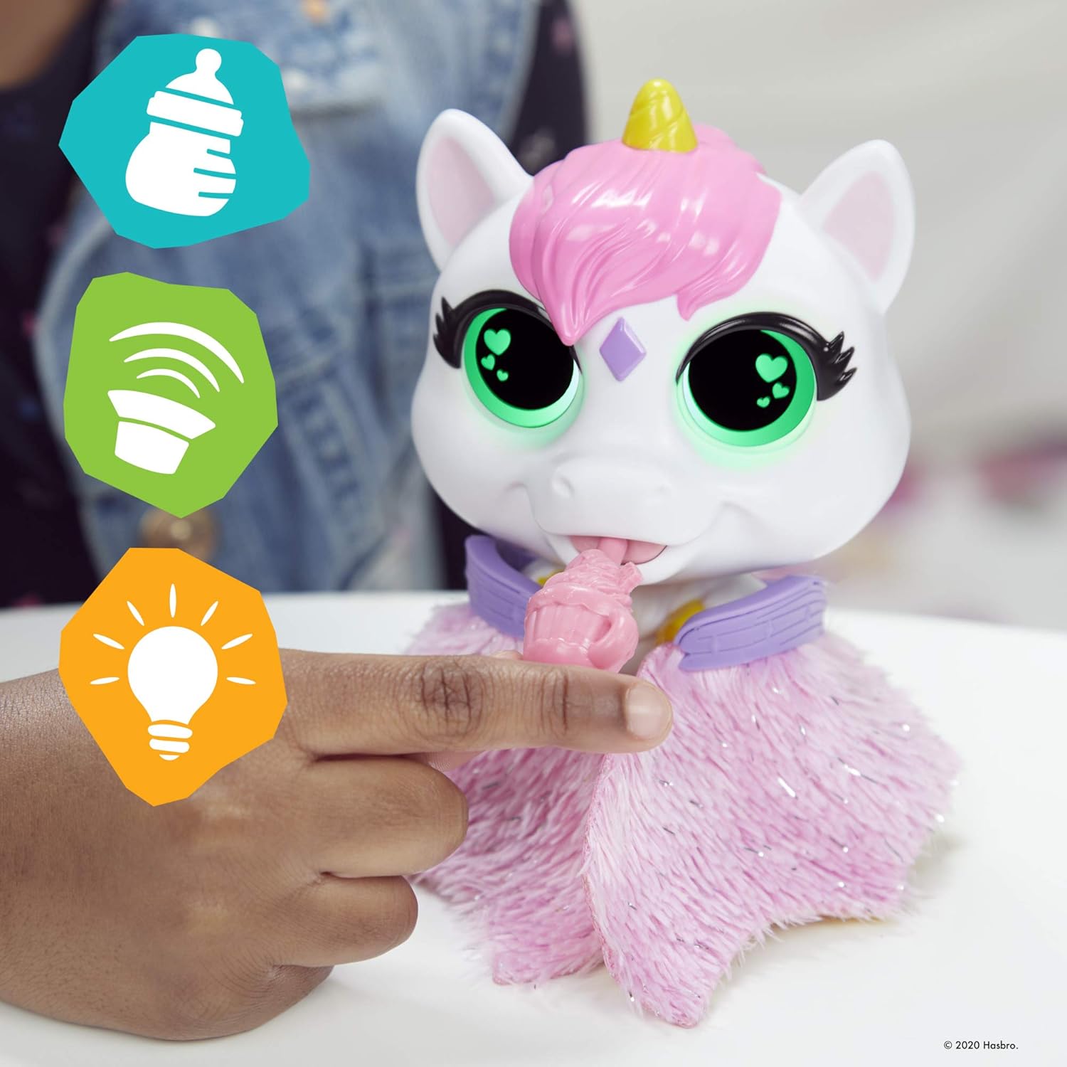 FurReal Airina The Unicorn Color Change Interactive Feeding Toy FurReal Airina The Unicorn Color Change Interactive Feeding Toy