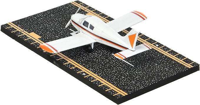 Hot Wings Planes Piper Cherokee with Connectible Runway