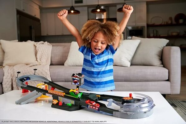 Mattel Disney Pixar Cars Track Set