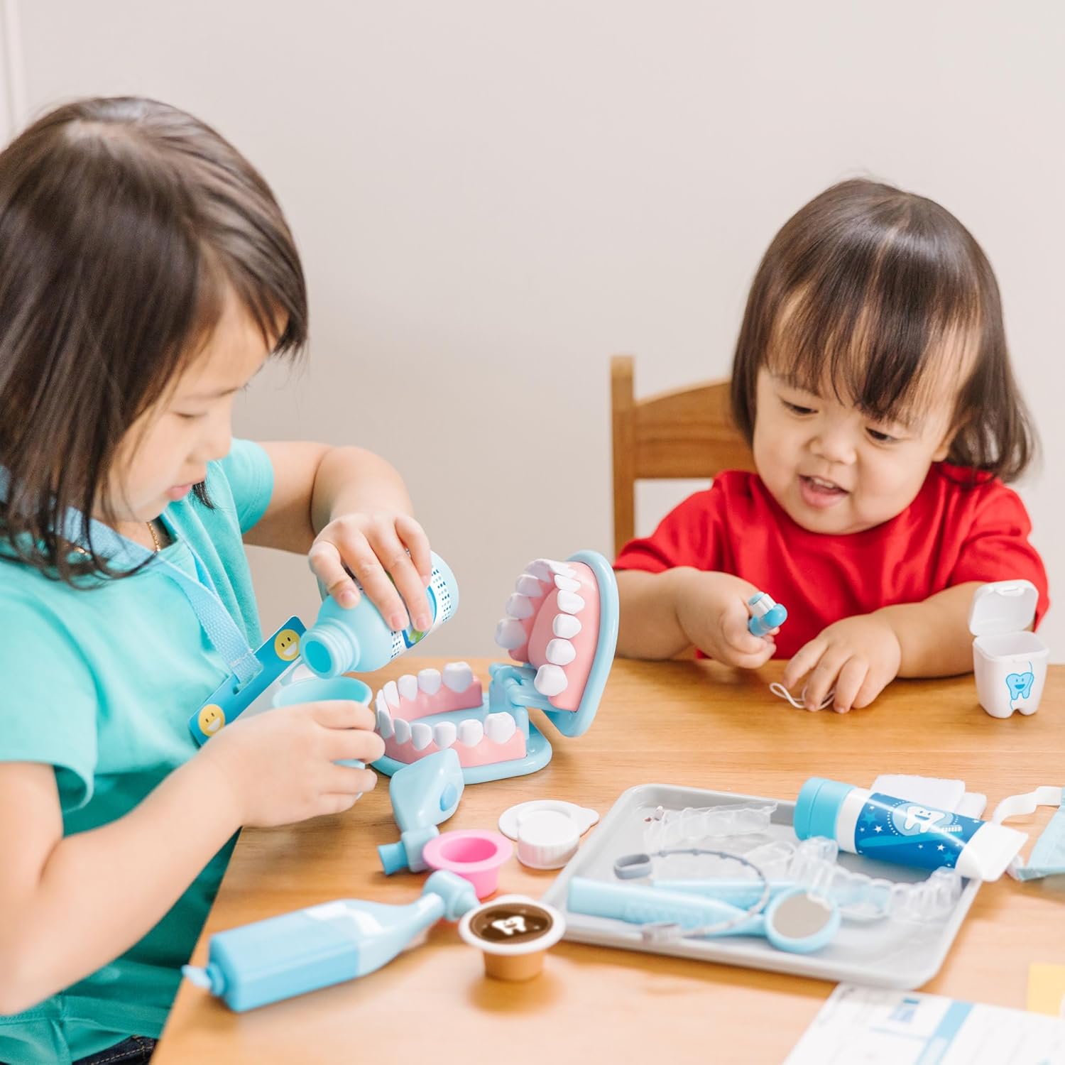Melissa & Doug Super Smile Dentist Play Set Melissa & Doug Super Smile Dentist Play Set
