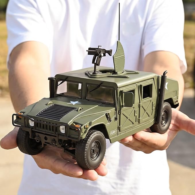 Military Vehicle Collectible Die-Cast Alloy Car Model Military Vehicle Collectible Die-Cast Alloy Car Model