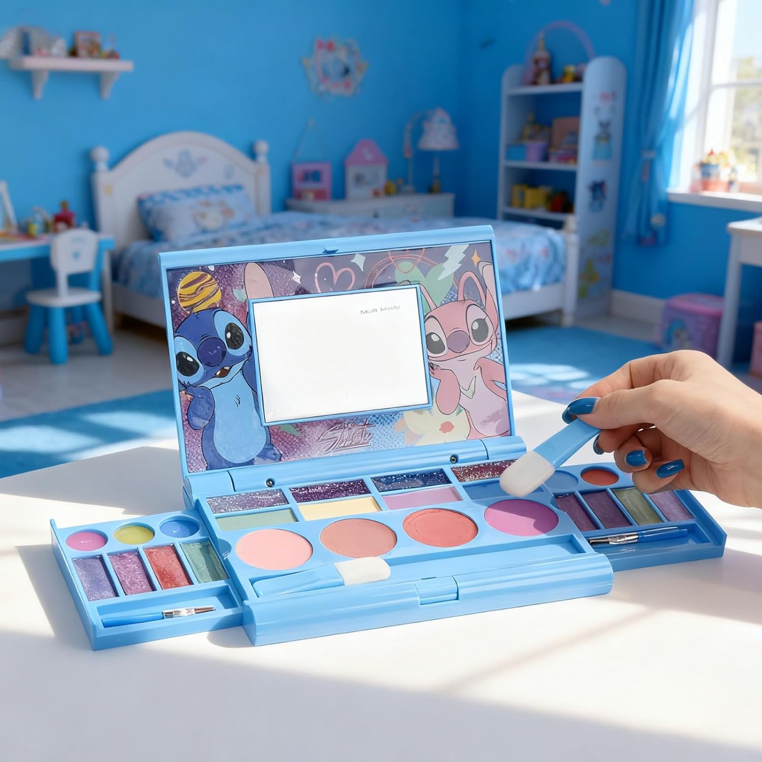 Stitch All-in-One Kids Cosmetic Compact Set Stitch All-in-One Kids Cosmetic Compact Set