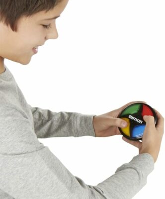 Hasbro Gaming Simon Micro Series Electronic Game