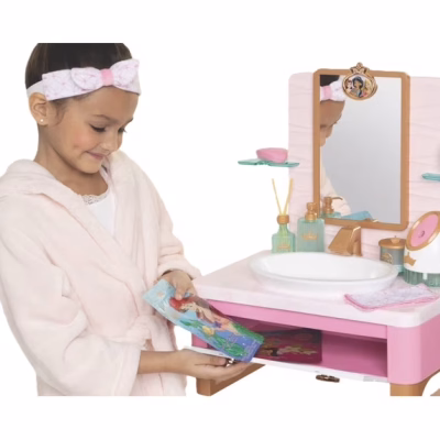 Disney Princess Style Collection Deluxe Day Spa with 20 Accessories